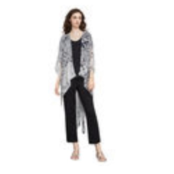 NEW- BCBG beach cover up. With tag still on - Picture 6 of 7